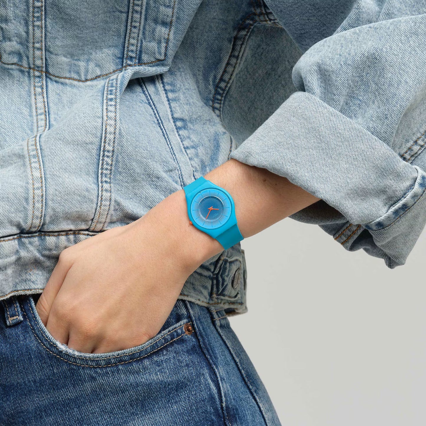 RADIANTLY TEAL - SWATCH