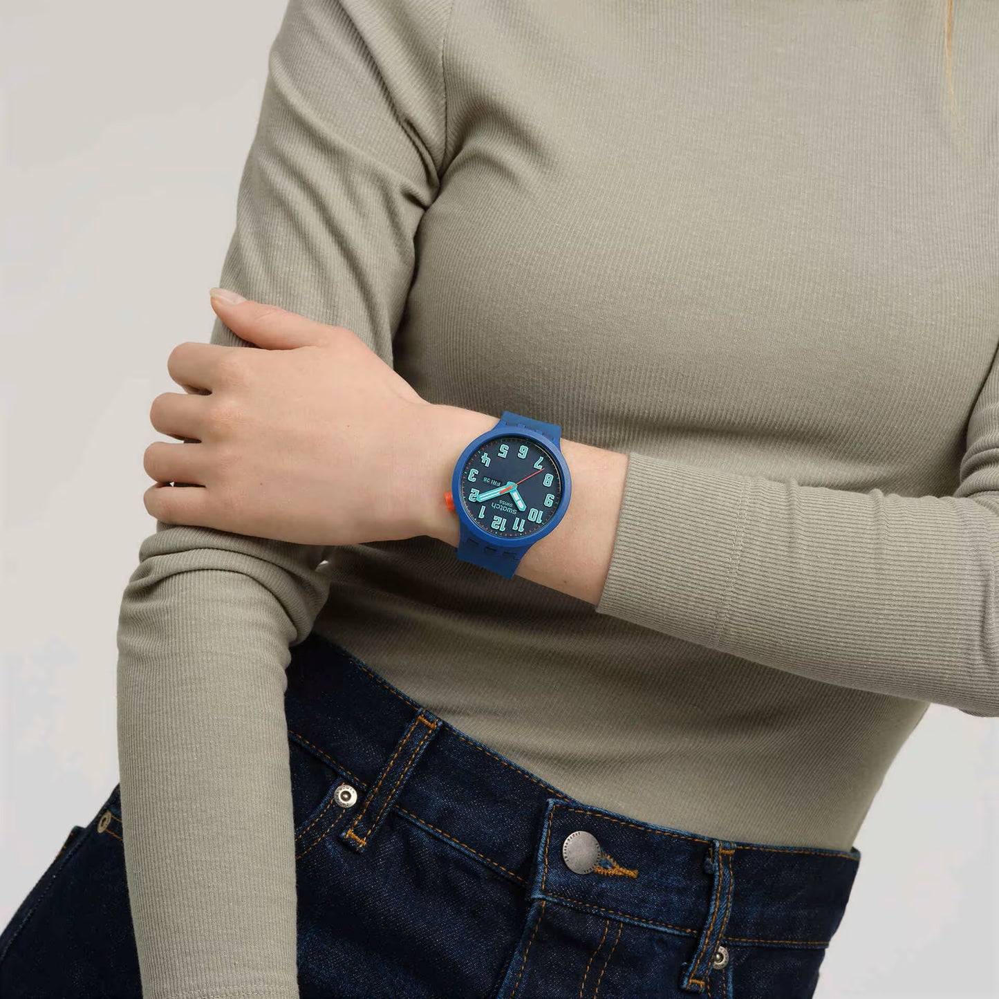 ESSENTIALLY BOLD - SWATCH